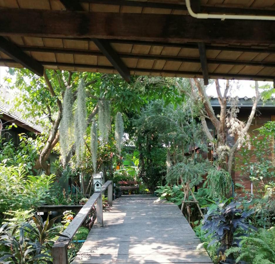 Rustic​ Charm​ Suphan​ Ban Tha Pong 外观 照片