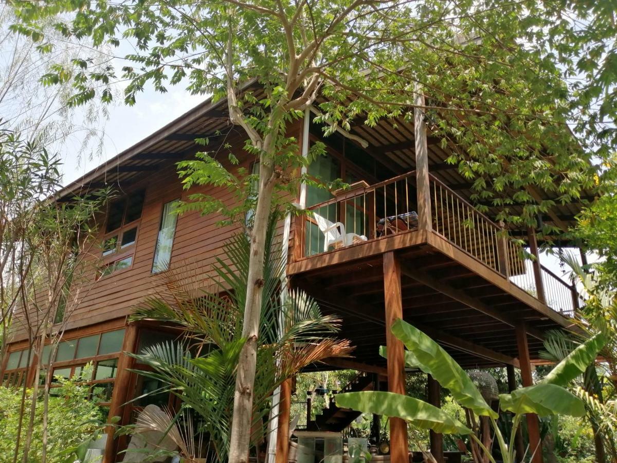 Rustic​ Charm​ Suphan​ Ban Tha Pong 外观 照片